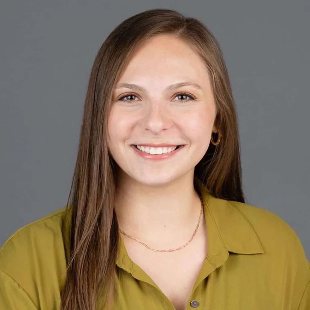 Headshot of Samantha LeClaire